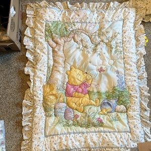 1994 Vintage Pooh crib comforter